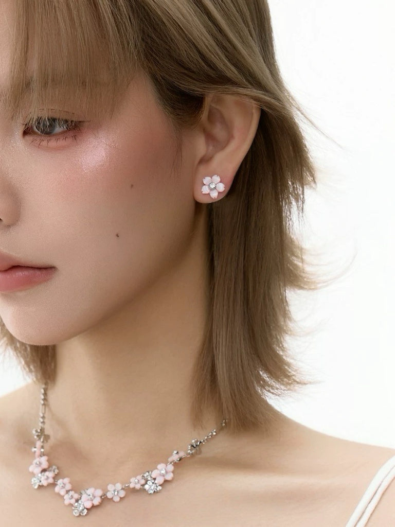 BLOSSOM NECKLACE