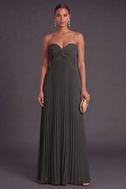Valentina Pleated Sweetheart Formal Dress
