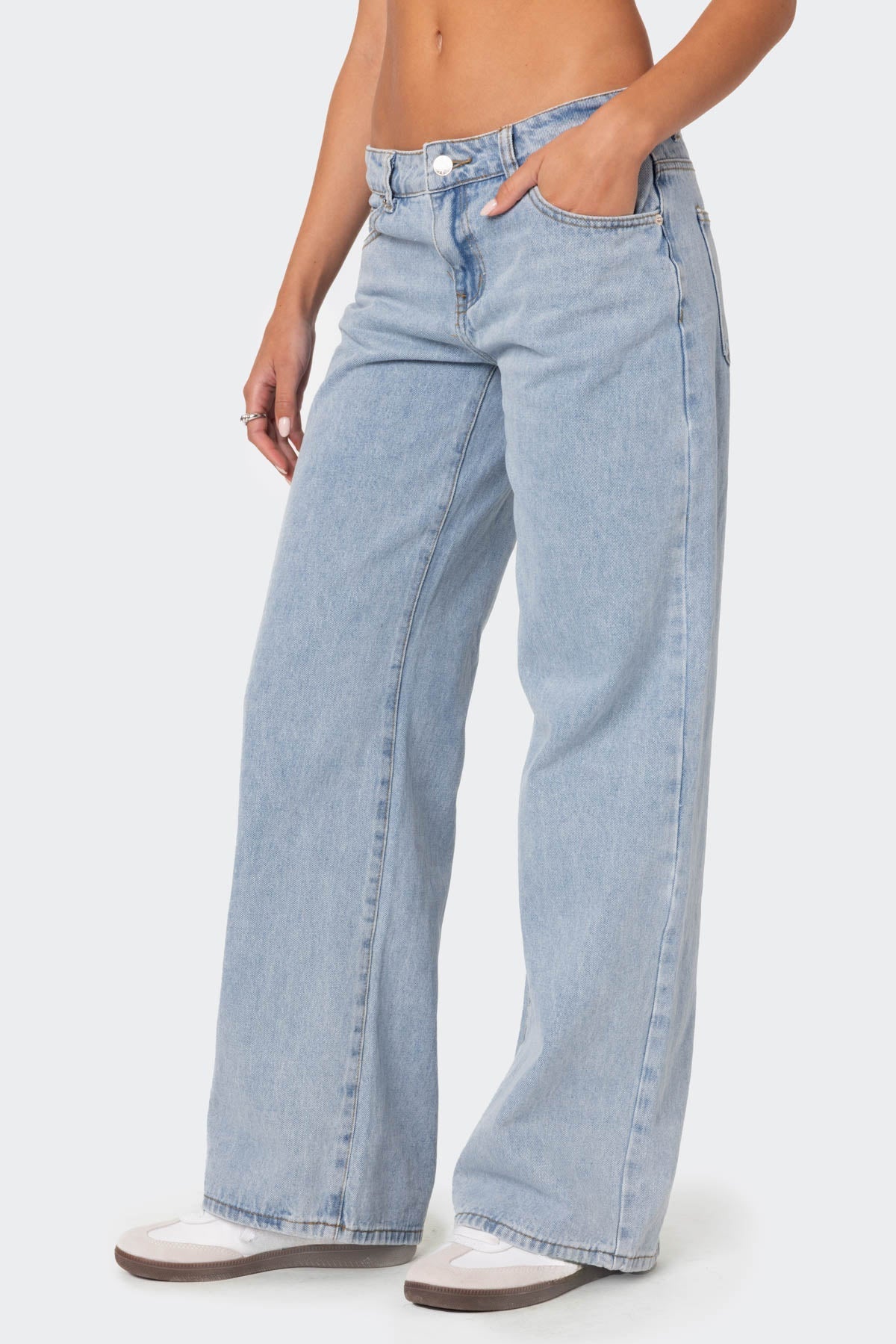 RAELYNN WASHED LOW RISE JEANS