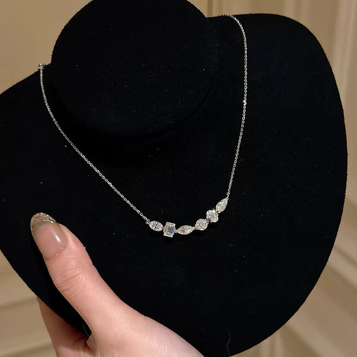 BELLAR NECKLACE