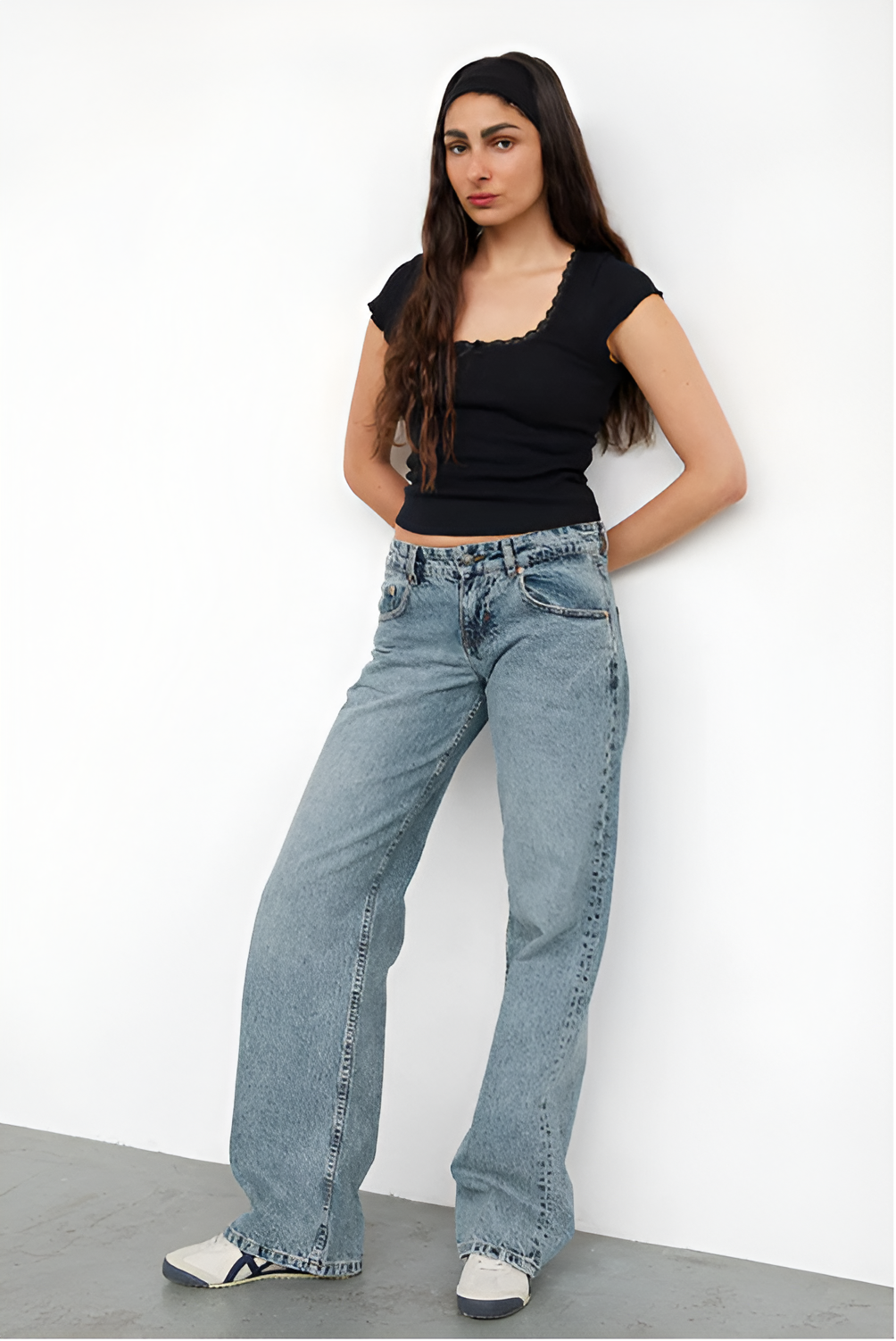 Amy Low-Rise Jeans